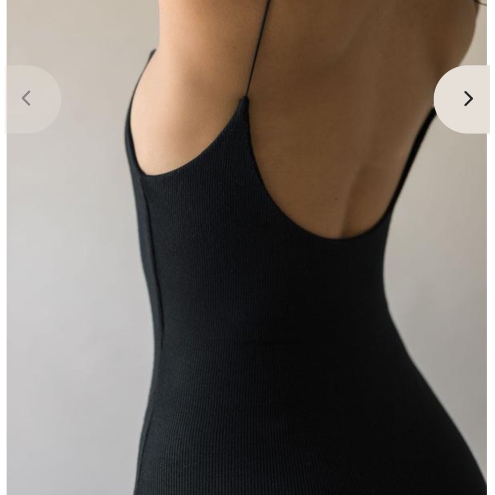 Joah Brown Elegant Black Backless Dress - Picture 2 of 8